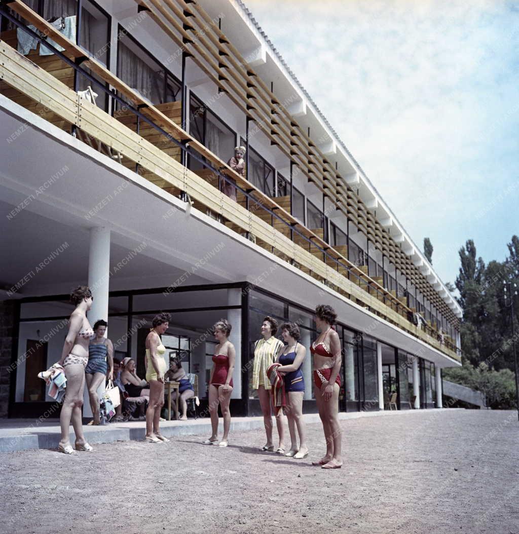 Idegenforgalom - Kis Tihany Szálló - Motel