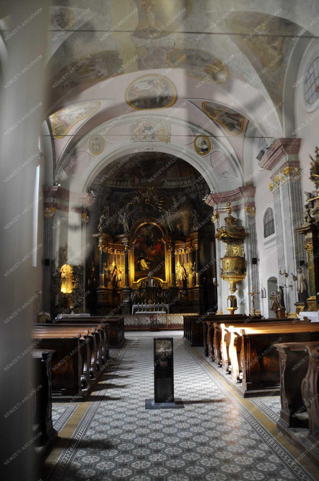 Egyház - Budapest - Belvárosi Szent Mihály-templom