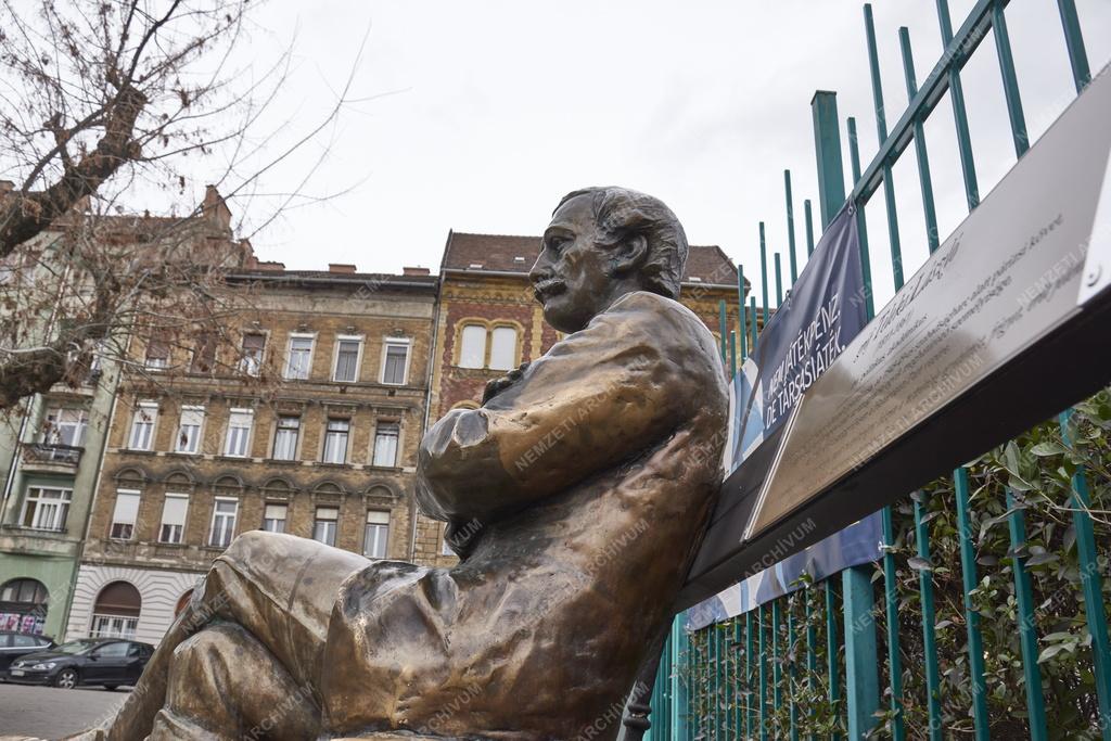 Kultúra - Budapest - A Teleki László szobor