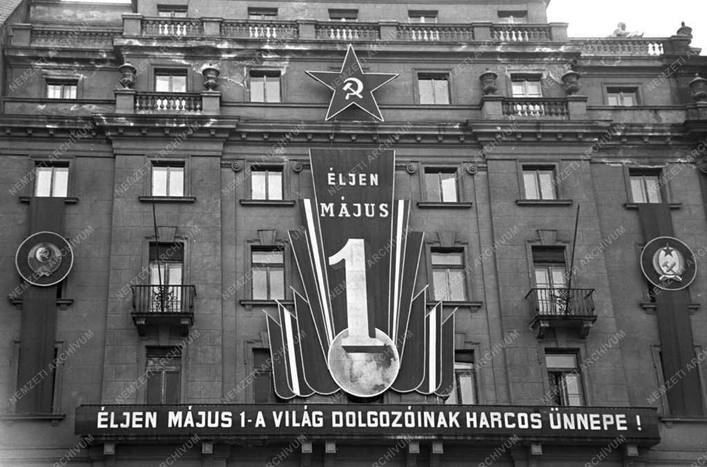 Ünnep - Május elsejei dekoráció