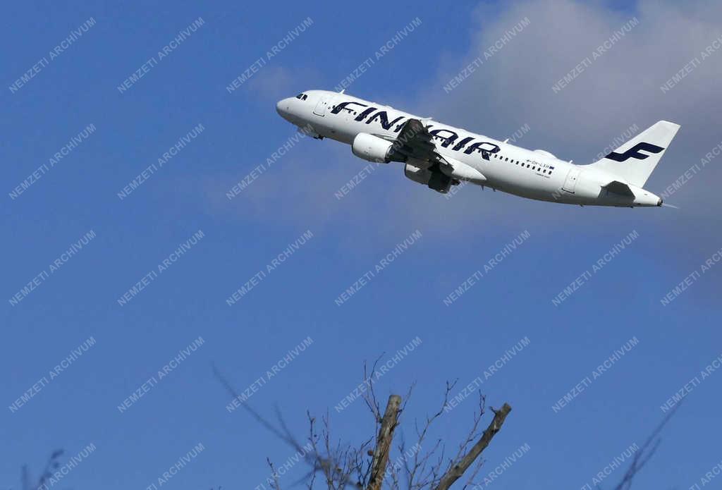 Légiközlekedés - Budapest - Fölszállt a Finnair repülőgépe