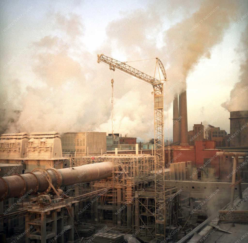 Ipar - Péti Nitrogénművek