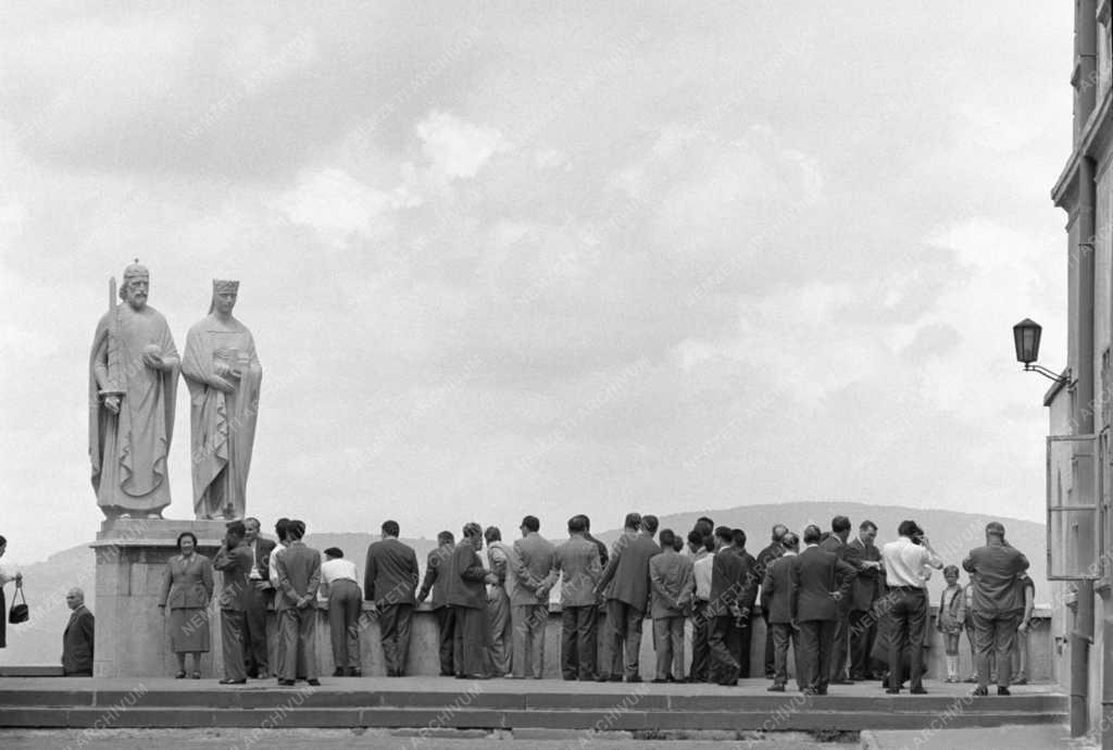 Tanácskozás - Egészségügyi konferencia - Vidéki látogatás
