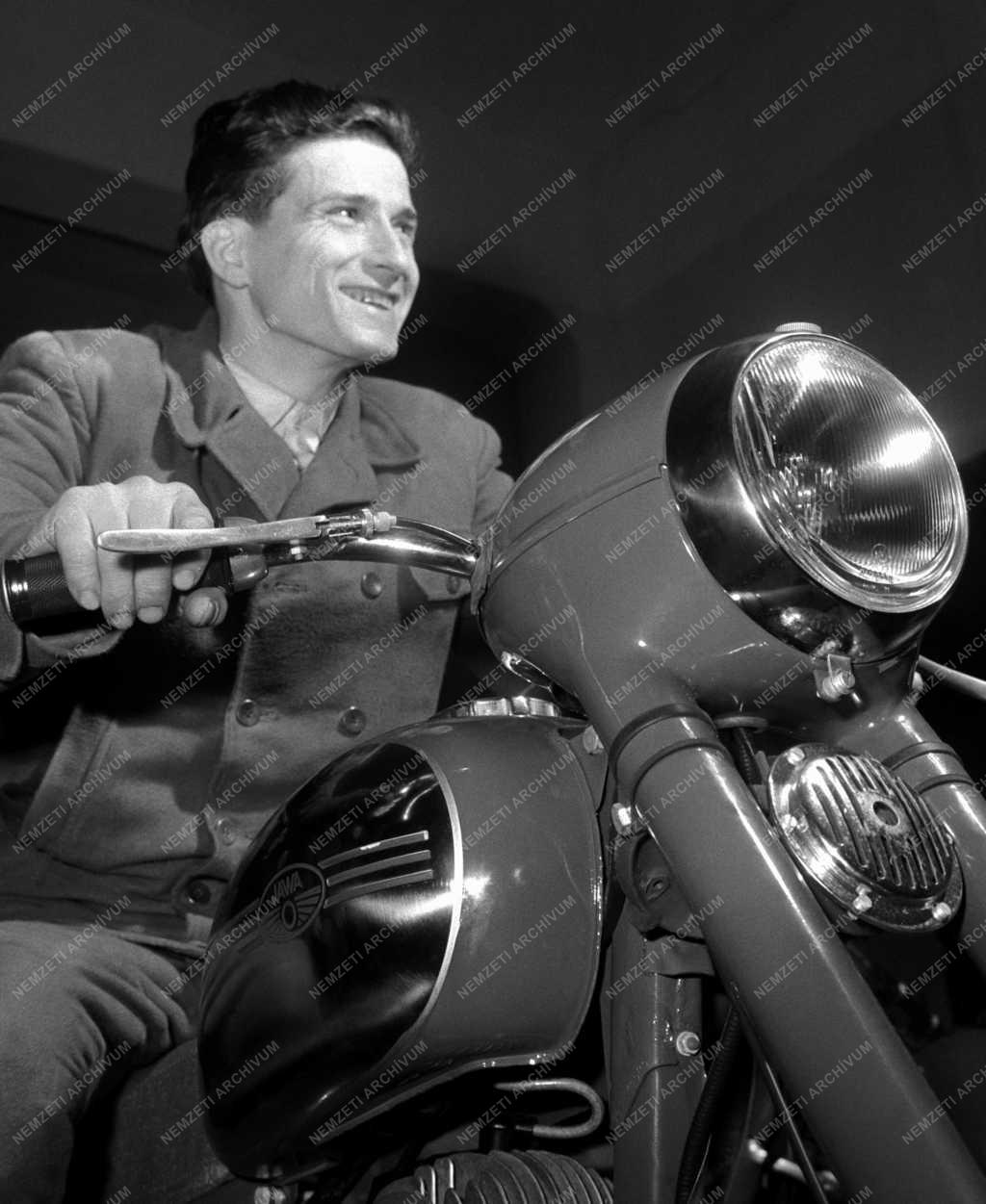 Mezőgazdaság - Motorkerékpár a zárszámadásból