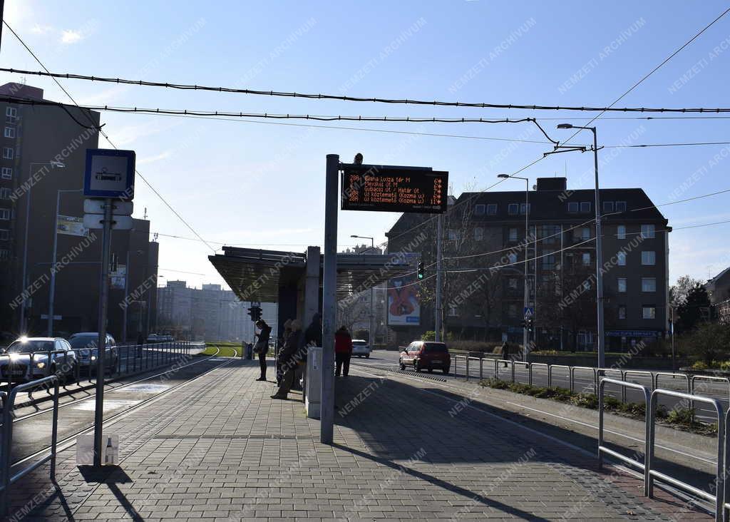 Közlekedés - Budapest - Villamosmegálló