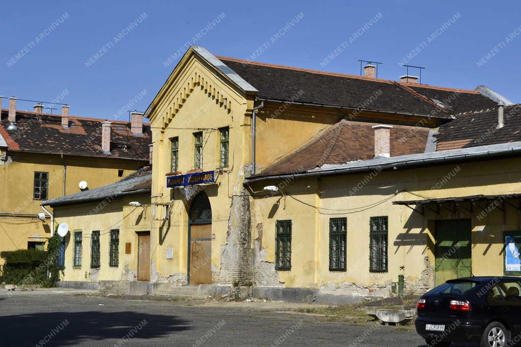 Épület - Budapest - A Józsefvárosi pályudvar épülete