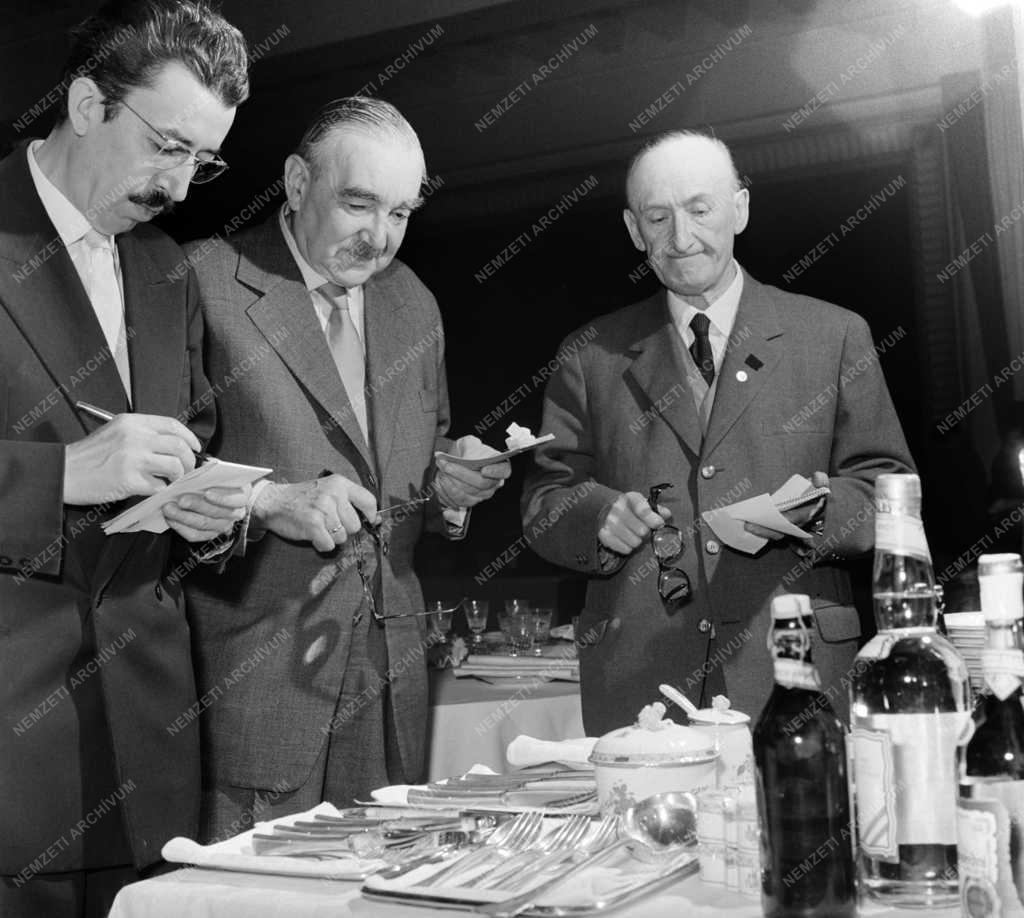 Oktatás - Az Utasellátó Vállalat tanulóinak versenye