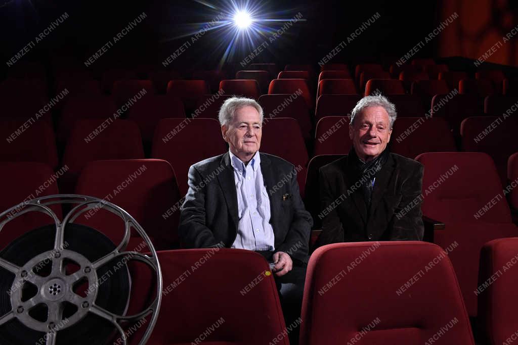 Televízió - Magyar filmek új köntösben