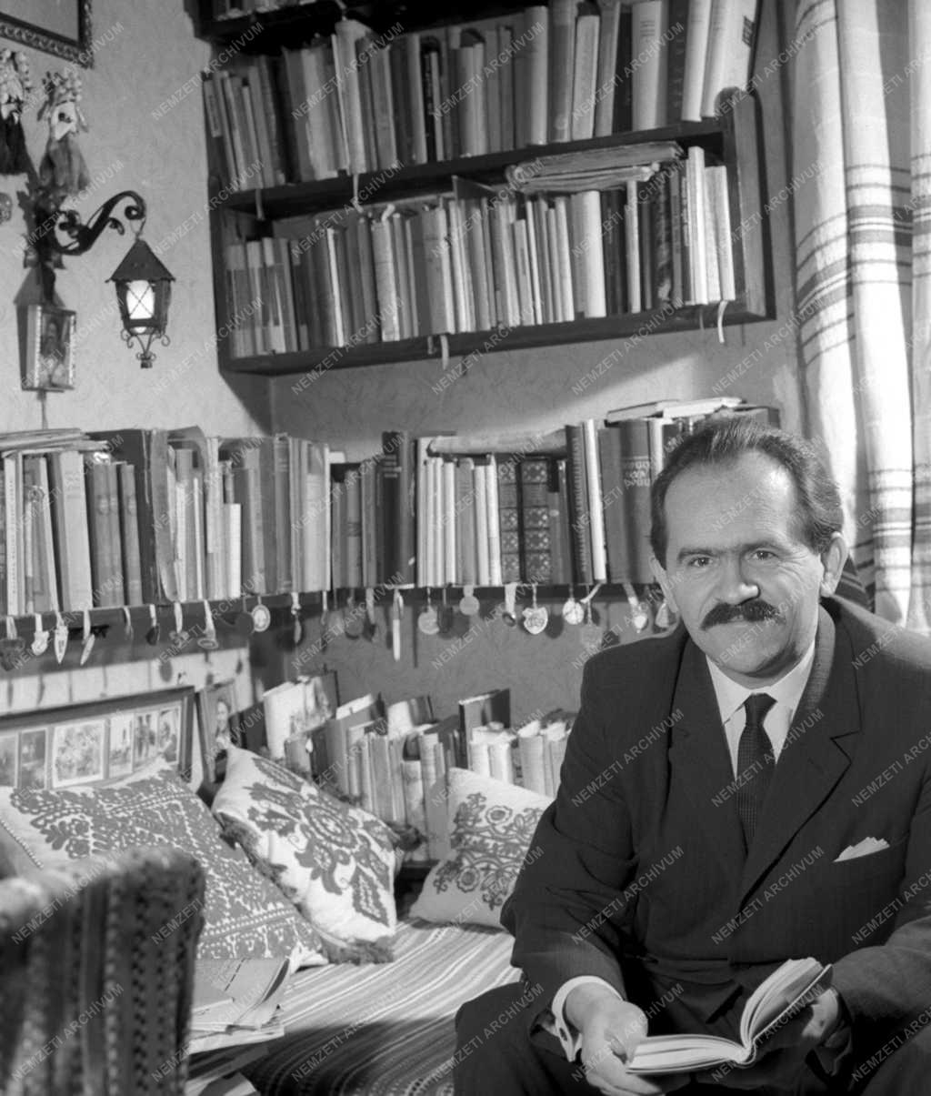Irodalom - Jobbágy Károly költő