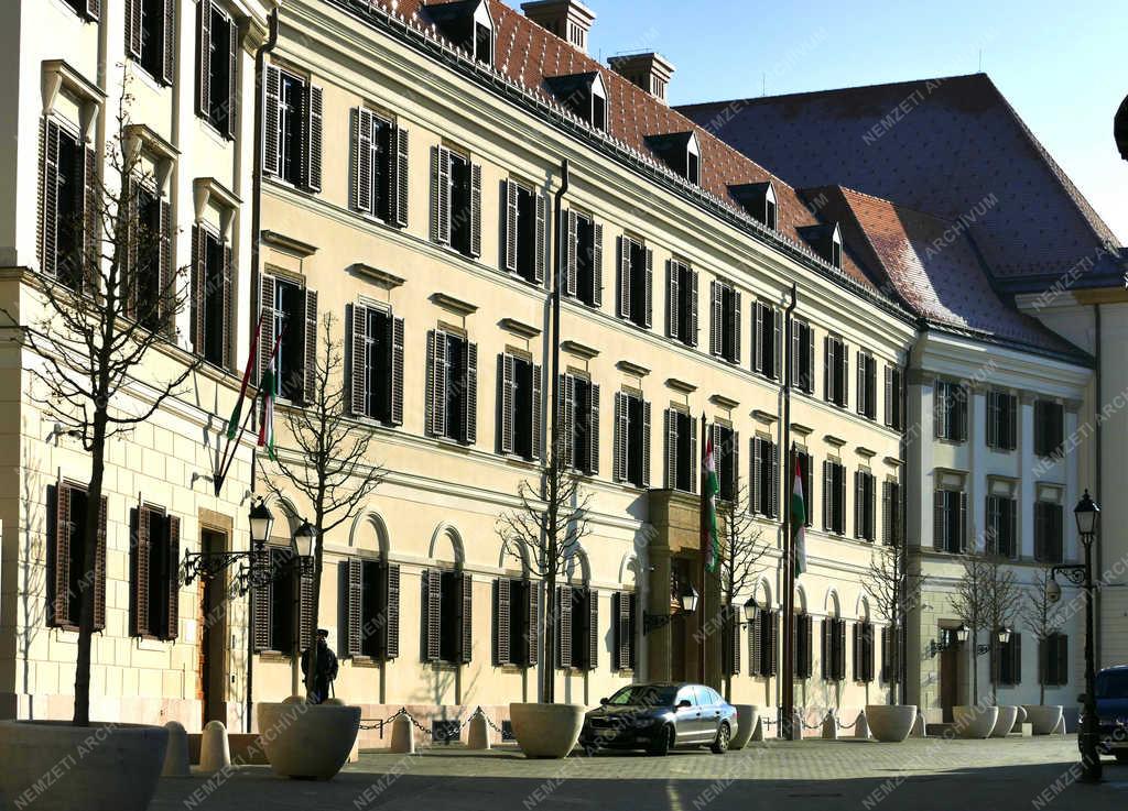 Épület - Budapest - A Karmelita kolostor a Budai Várban