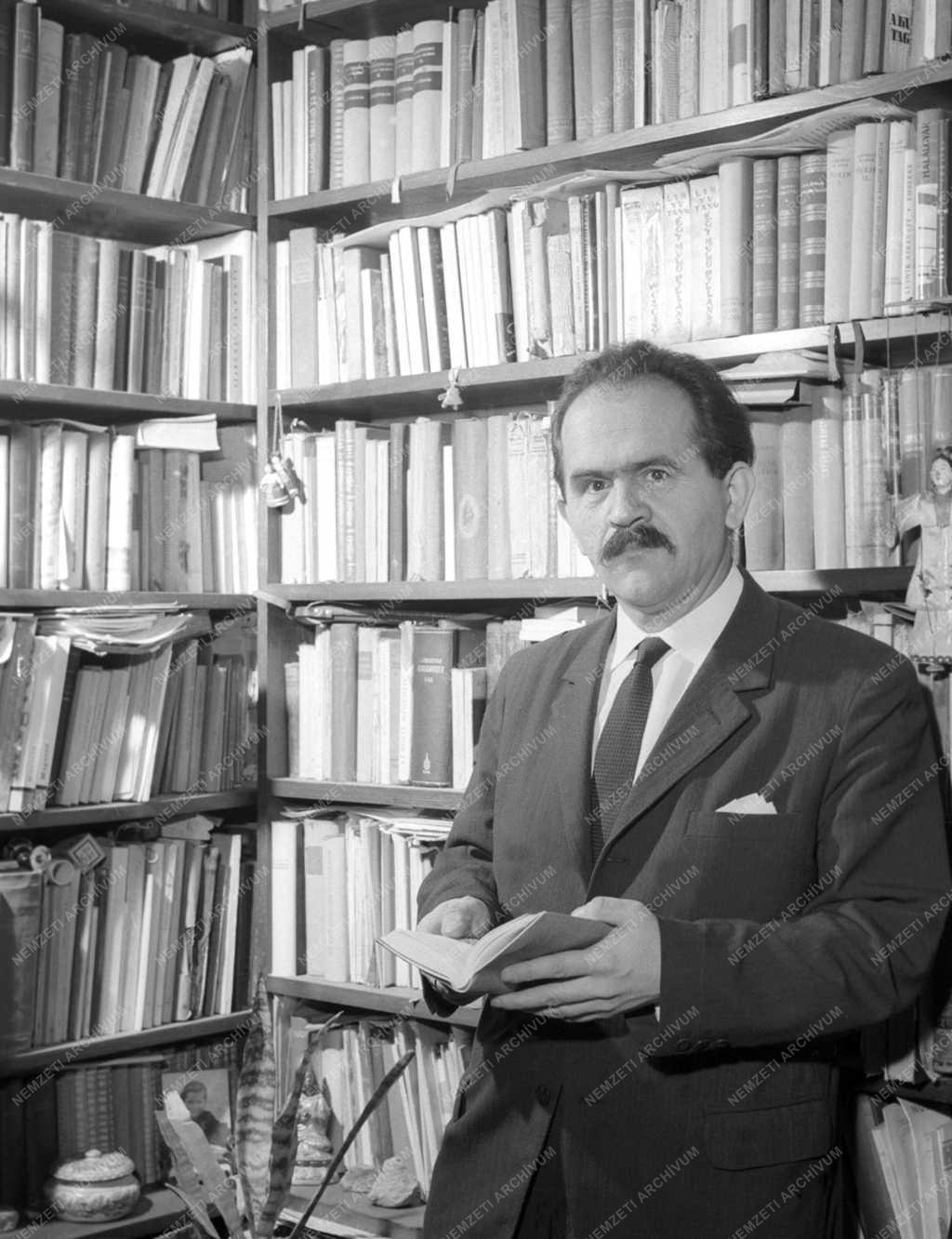 Irodalom - Jobbágy Károly költő