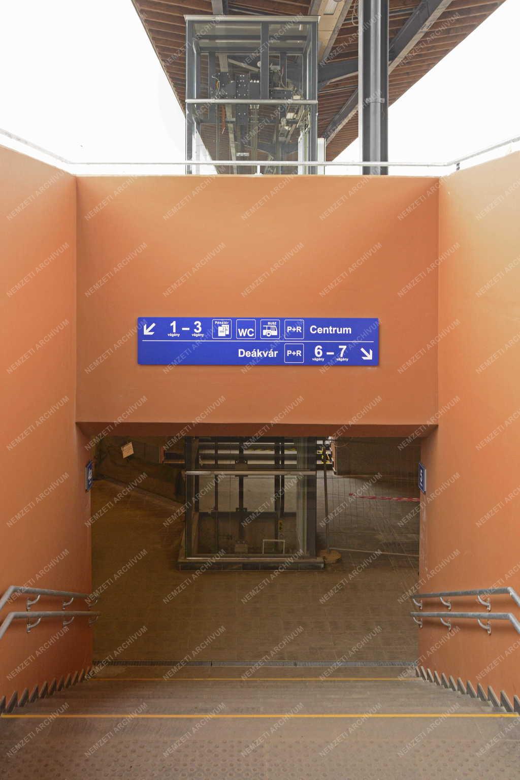 Felújítás - Vác - Megújul a váci vasútállomás