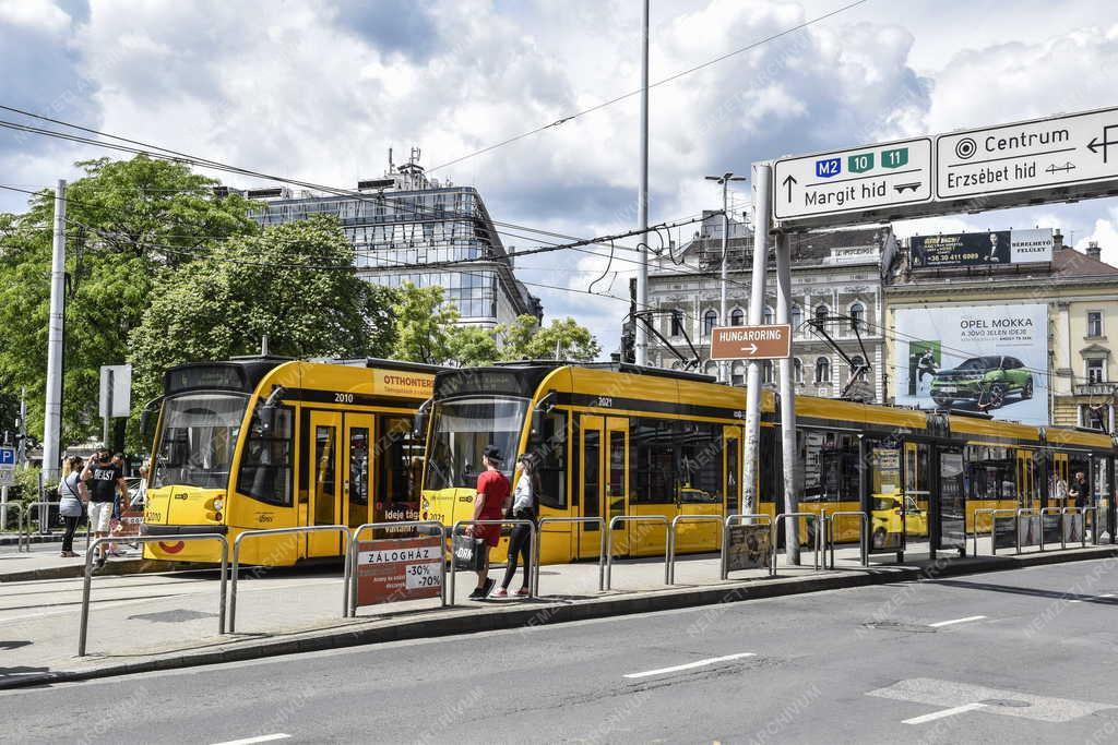 Városkép - Budapest - Blaha Lujza tér 