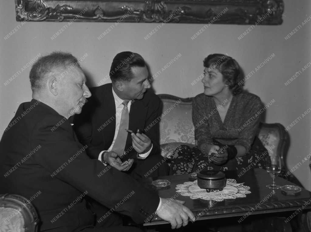 Diplomácia - Fogadás a csehszlovák nagykövetségen