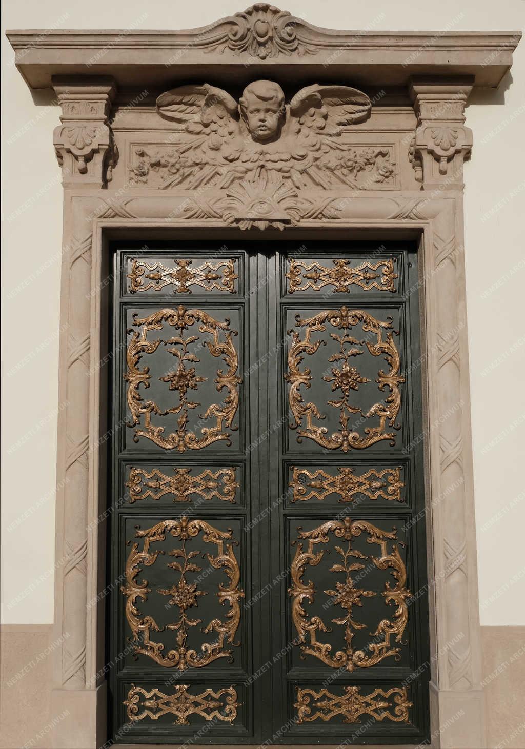 Egyházi épület - Budapest - A Budai Ciszterci Szent Imre plébániatemplom