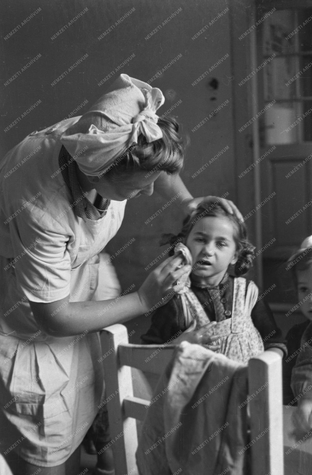 Oktatás - Ápoló- és Védőnőképző Intézet