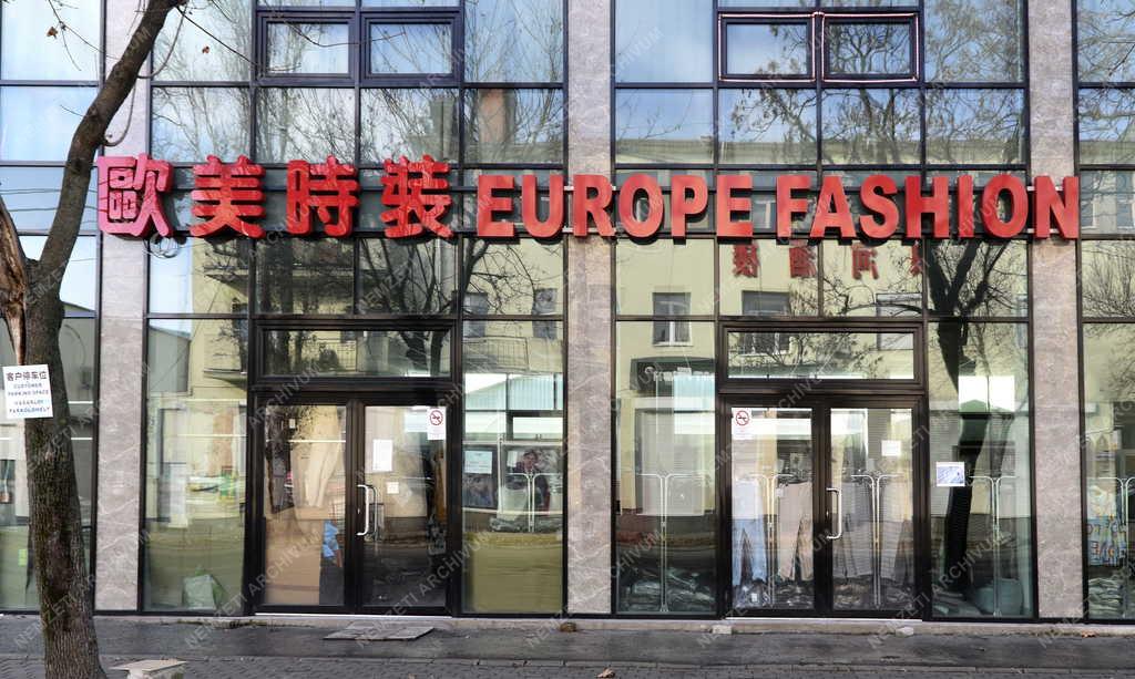 Kereskedelem - Budapest - Monori Center