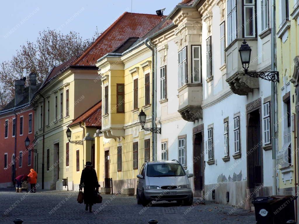 Városkép - Káptalandombi műemlék házak Győrben