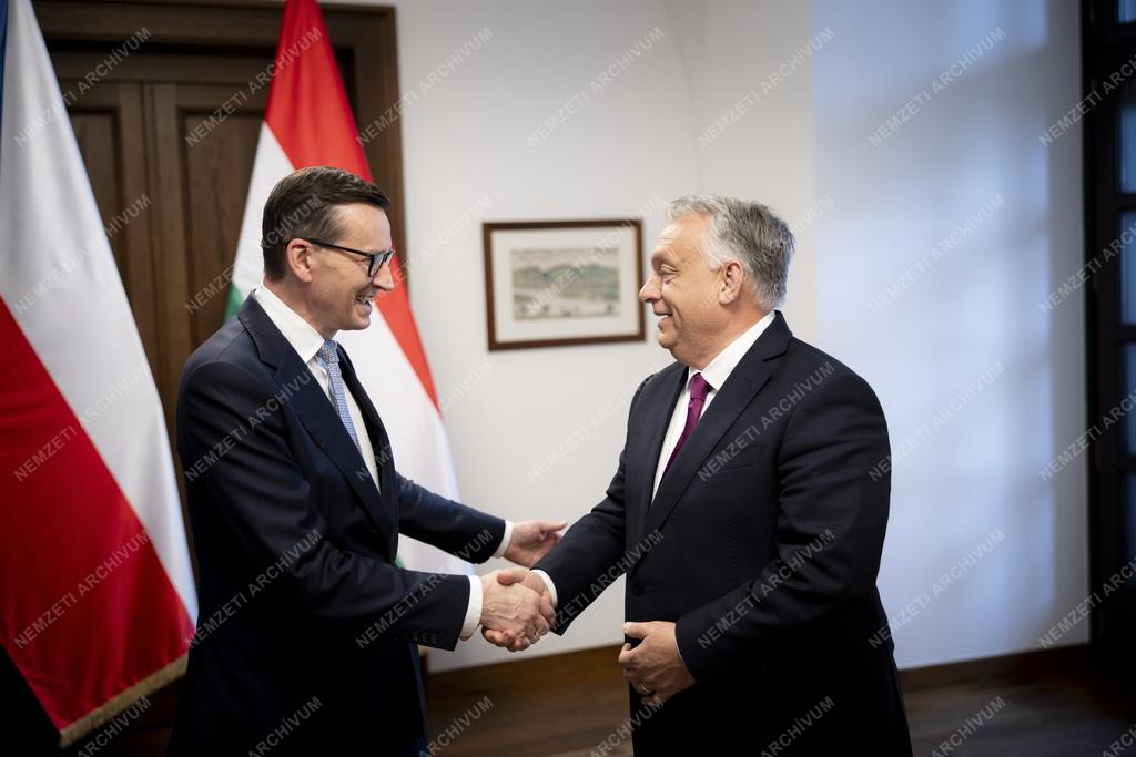Orbán Viktor fogadta Mateusz Morawiecki volt lengyel kormányfőt