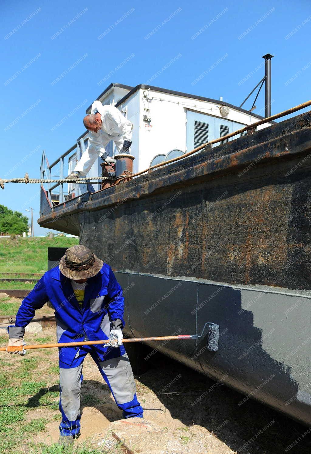 Hajózás - Tiszalök - Hajójavítás 