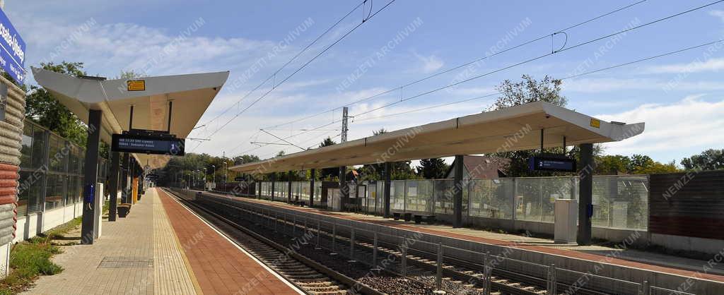 Közlekedés - Budapest - Megújult a Rákoscsaba-Újtelep vasúti megállóhely