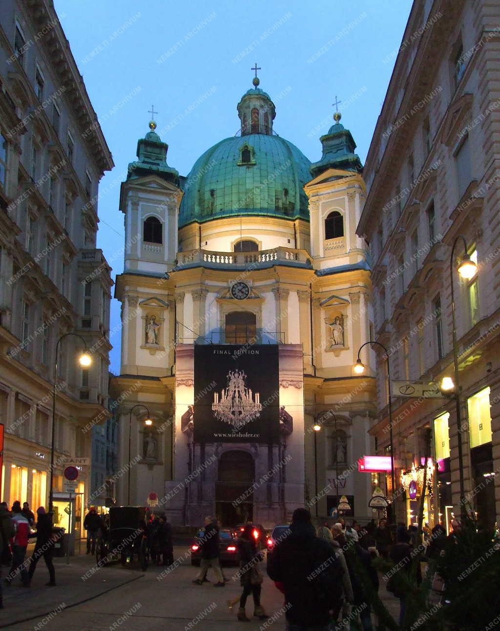 Városkép - Bécs - A Petersplatz este