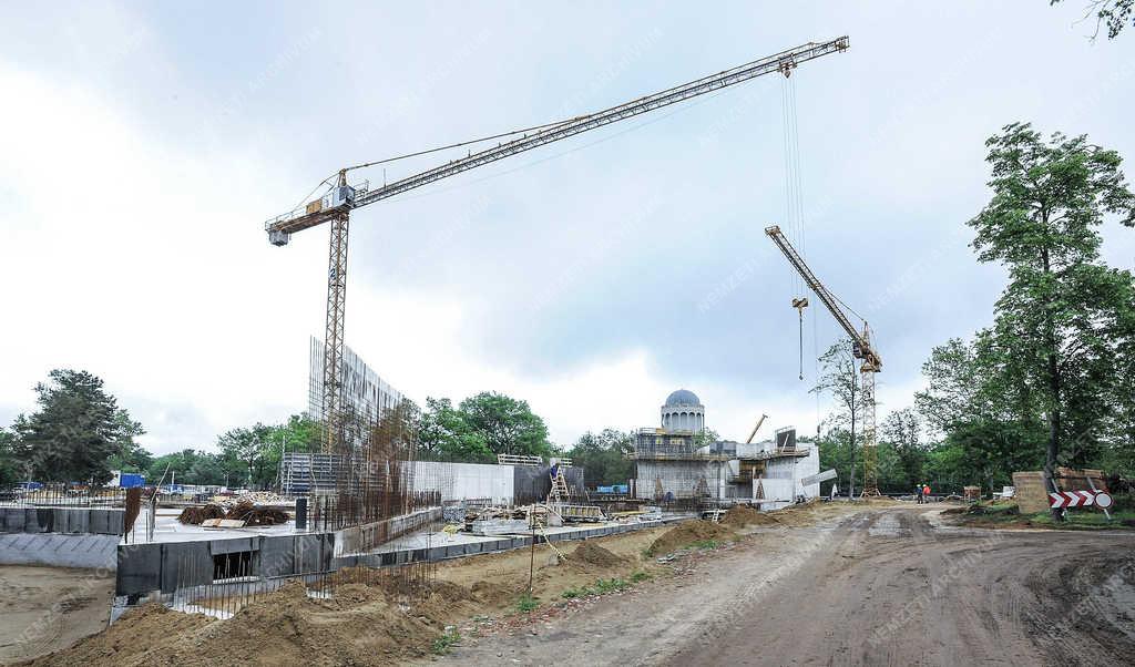 Építőipar - Debrecen - Nagyerdei Strand