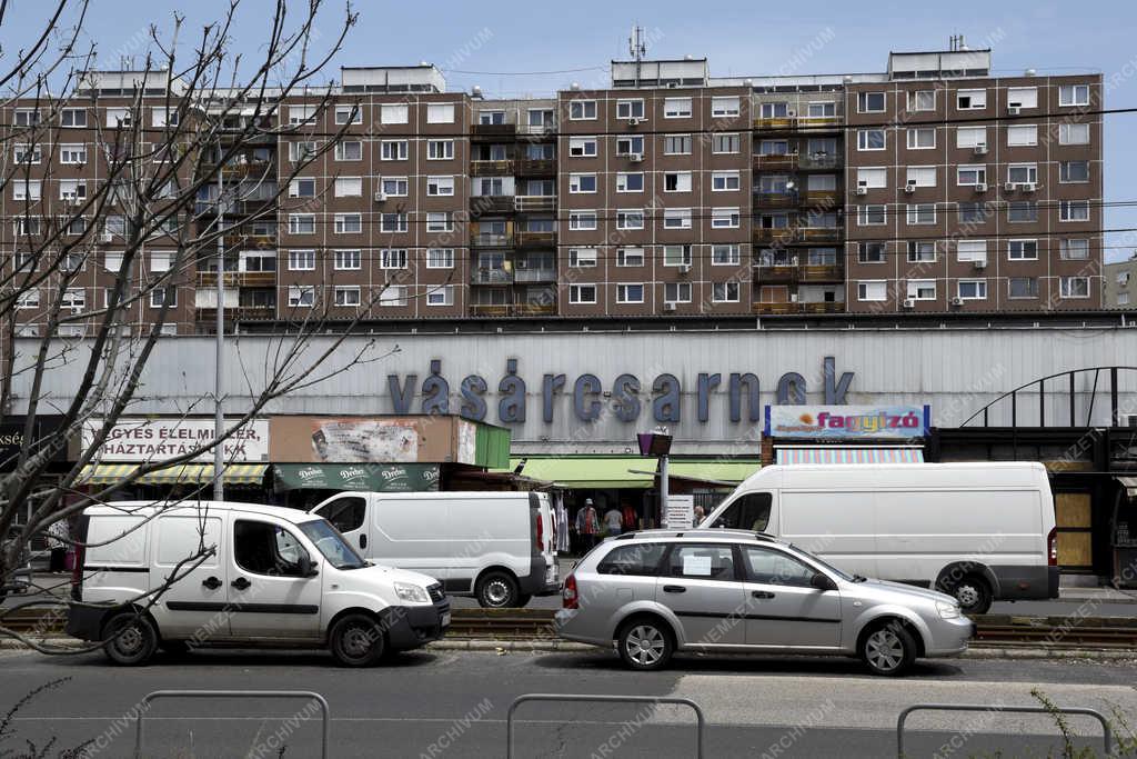 Városkép - Budapest - 50 éves Újpalota