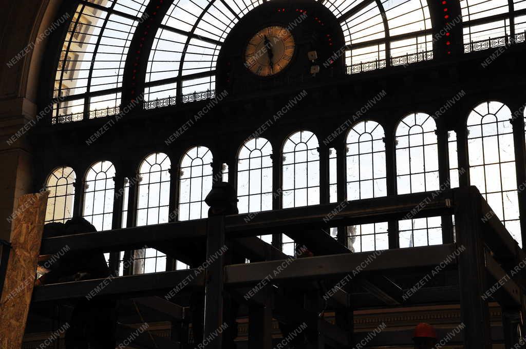 Városkép - Közlekedés - Budapest - Keleti pályaudvar