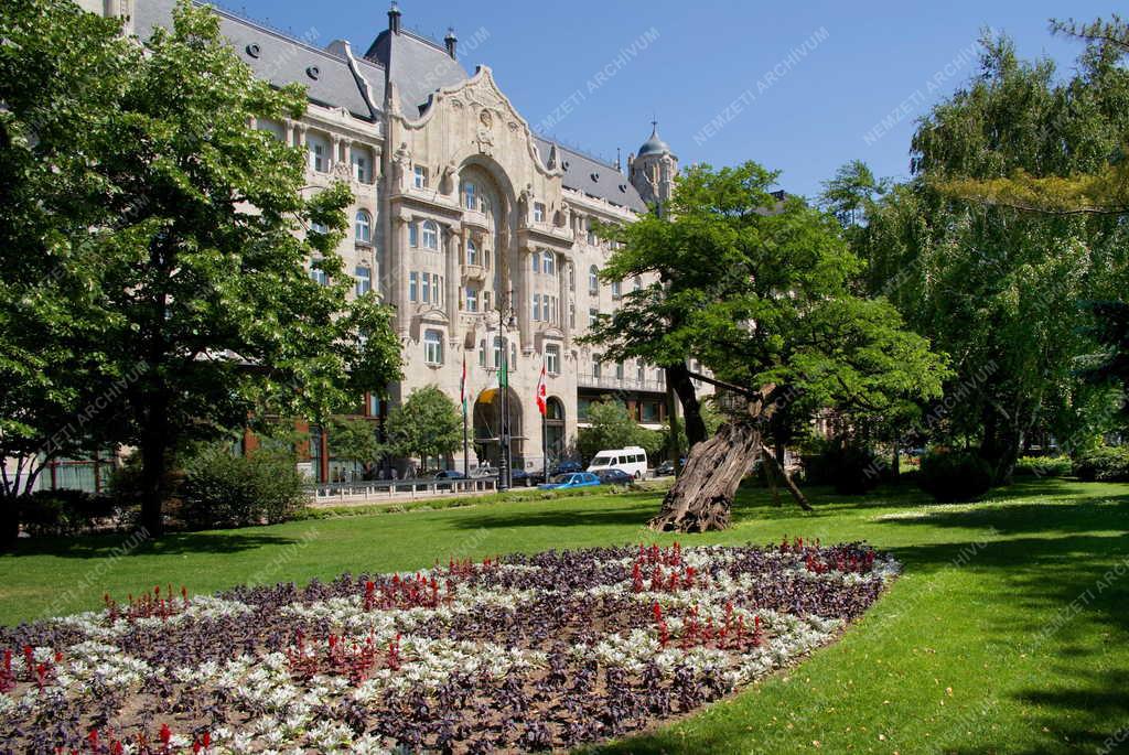 Budapest - Városkép - Széchenyi tér