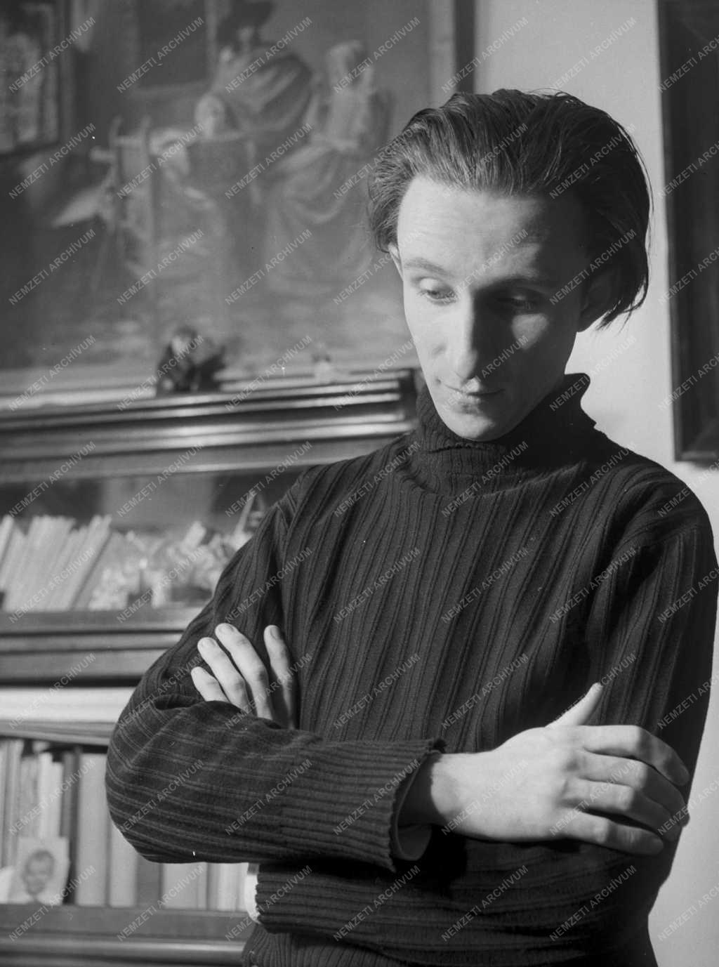 Személyek - Gross Arnold grafikusművész