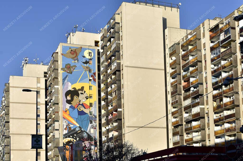 Városkép - Budapest - Rajzfim szereplők egy tűzfalon