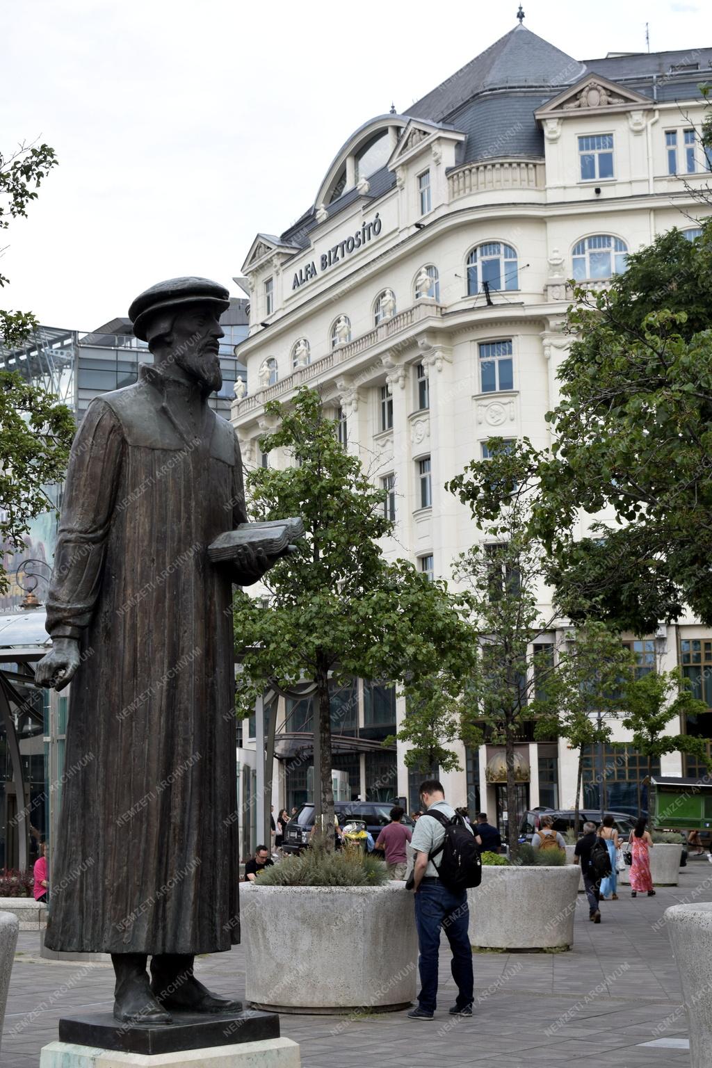Kultúra - Budapest - Kálvin János szobra