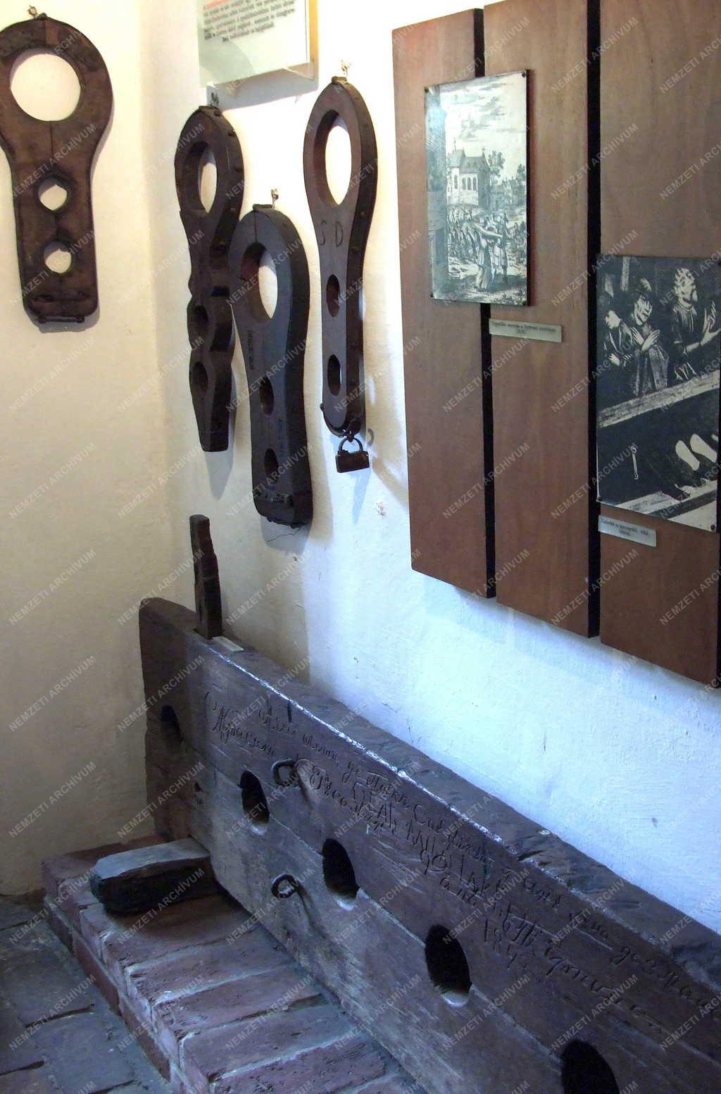 Igazságszolgáltatás - Börtönmúzeum - Kalodák