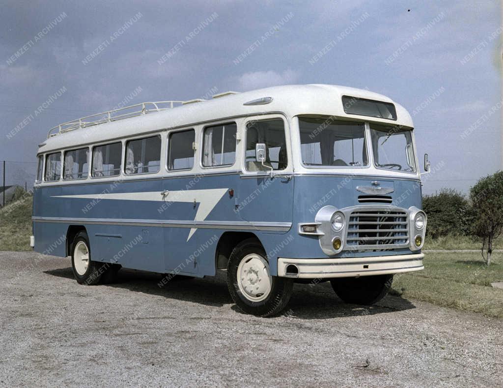Járműipar - Ikarus autóbusz
