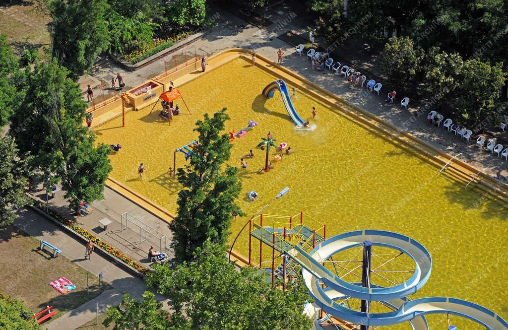 Szabadidő - Debrecen - A Nagyerdei Strand gyerekmedencéje