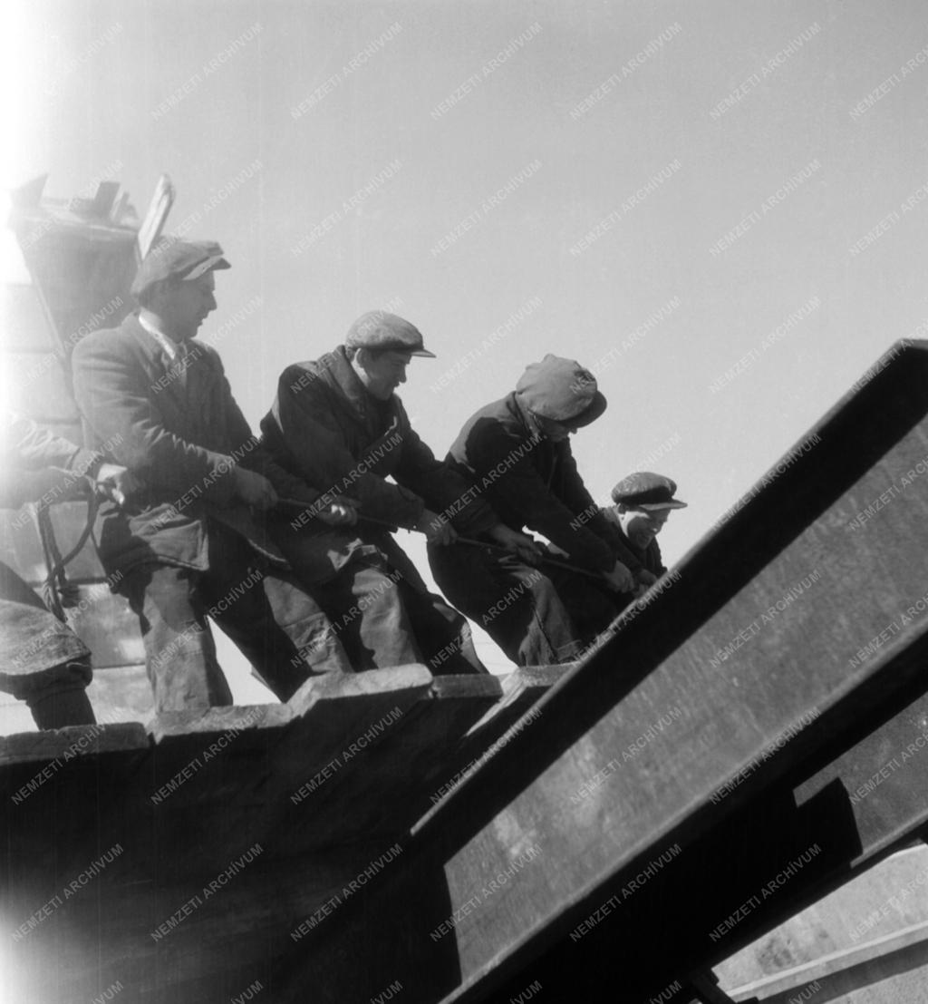 Építőipar - Újjáépül a Margit híd