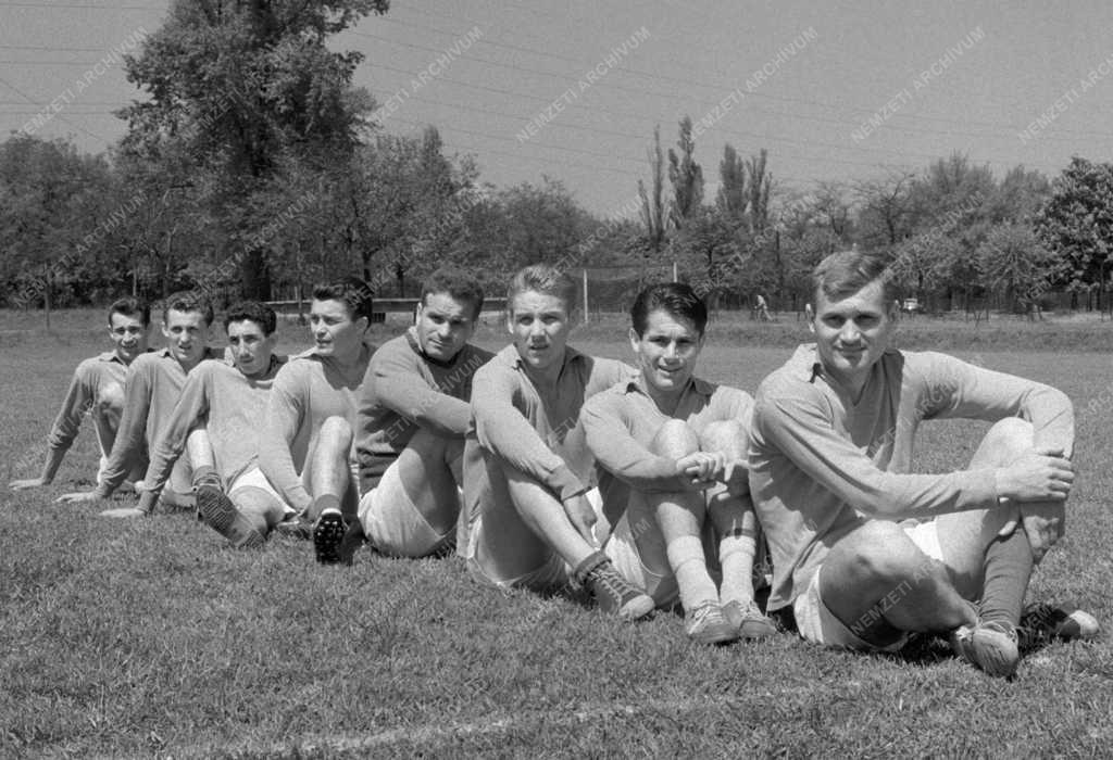 Sport - Edzőtáborban a labdarúgók