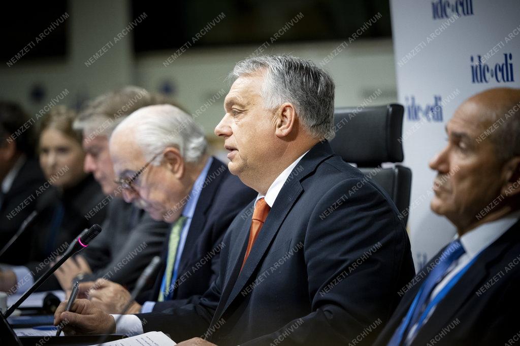 Orbán Viktor a Kereszténydemokrata Internacionálé vezetőségi ülésén Brüsszelben