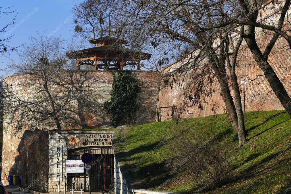 Városkép - Budapest - Sziklakórház Múzeum Budán