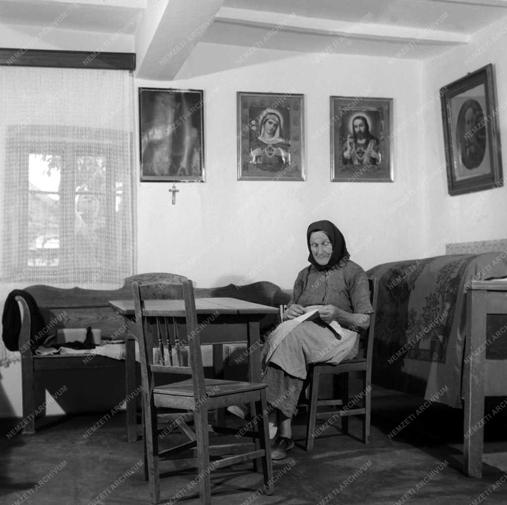 Életkép - Életmód - Parasztház belső