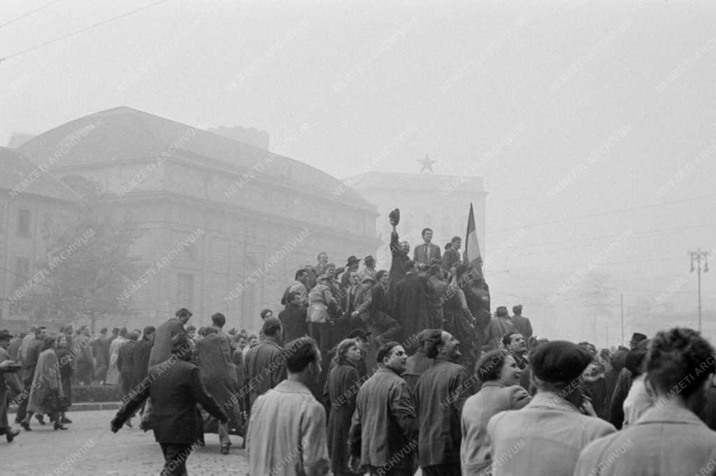 Belpolitika - '56-os forradalom