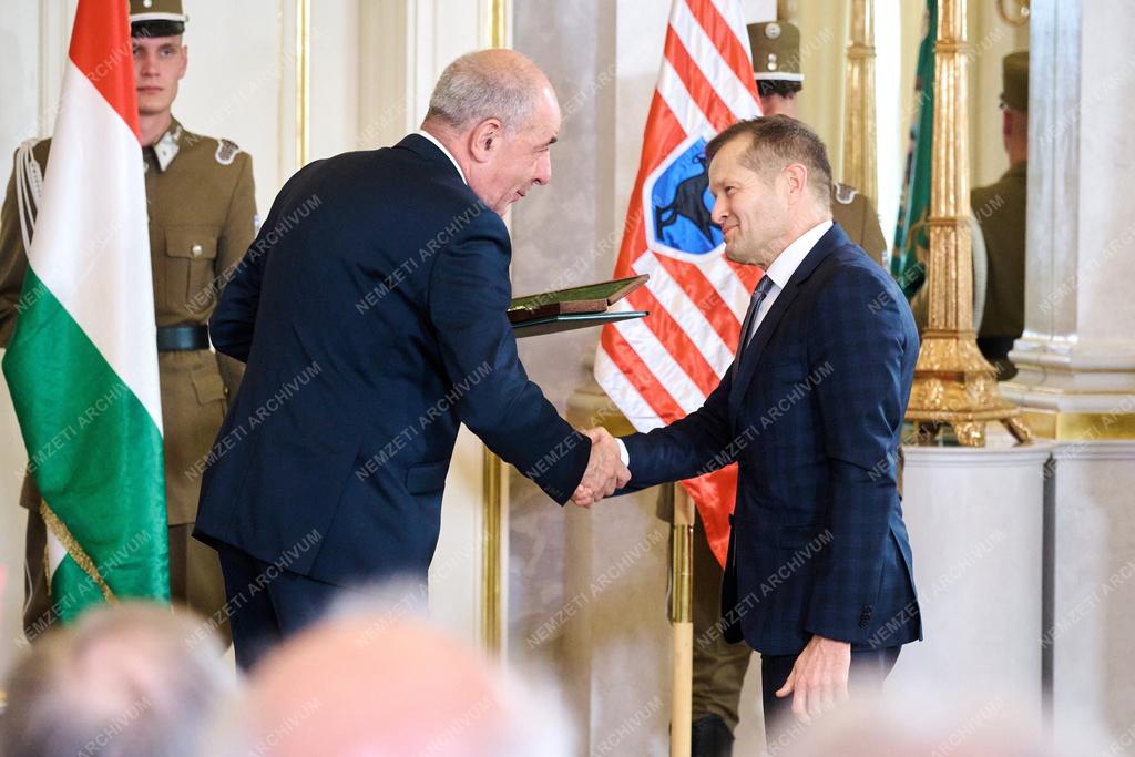 Karikó Katalin és Krausz Ferenc megkapta a Magyar Corvin-lánc kitüntetést