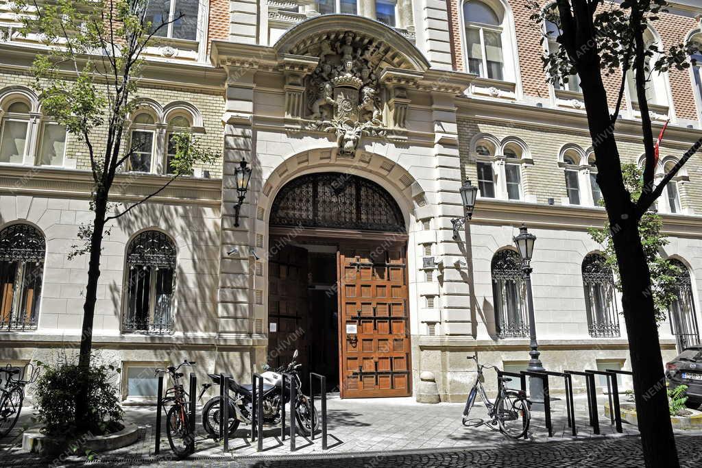 Budapest - Városkép - Károlyi-Csekonics Palota