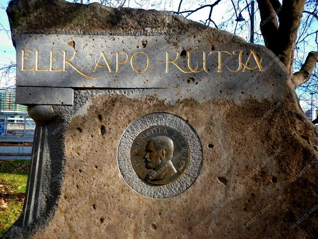 Táj, város - Budapest - Emlékmű