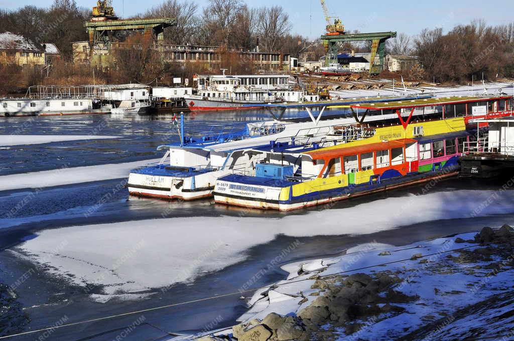 Városkép - Budapest - Tél az Újpesti-öbölben