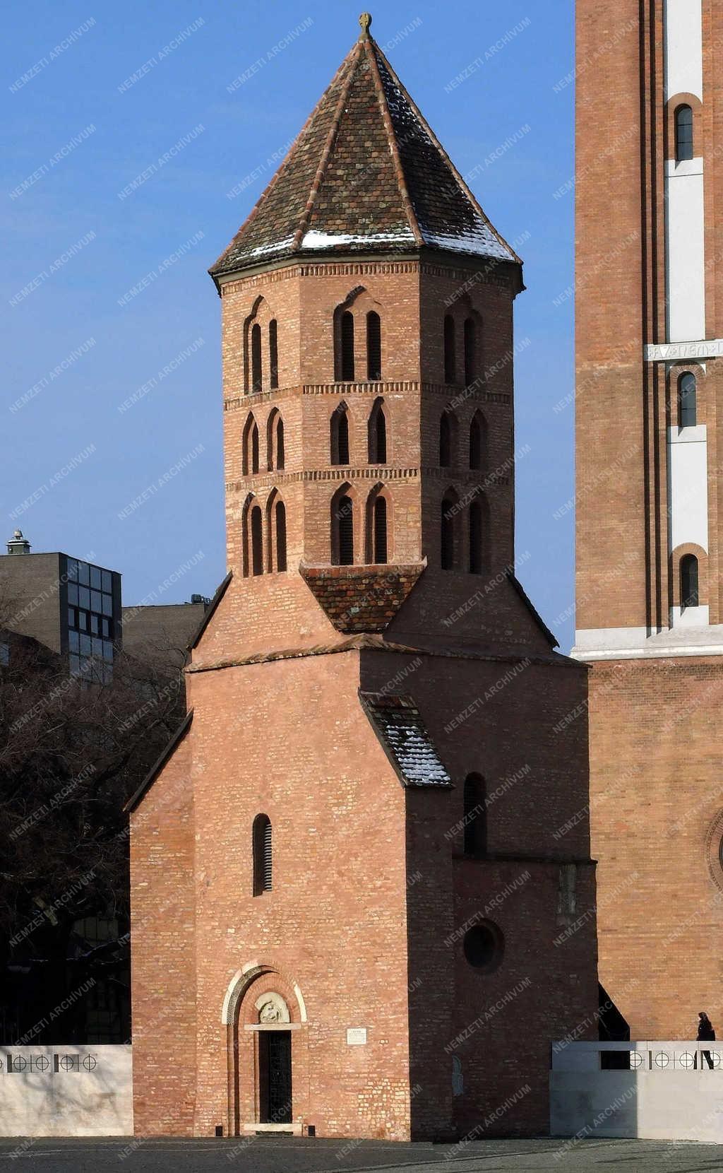 Városkép - Szeged - A Dömötör-torony a Dóm téren