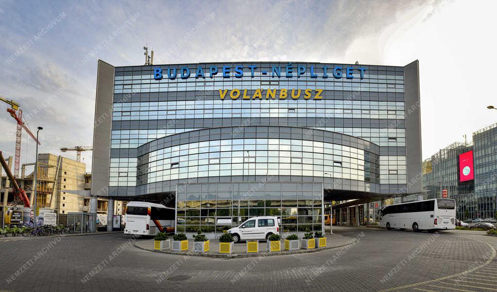 Közlekedés - Budapest - Népliget buszvégállomás