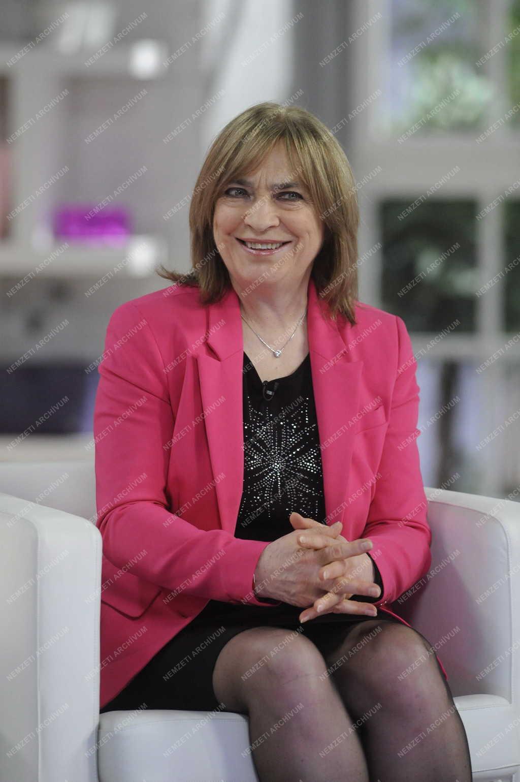 Televízió - Ridikül című női beszélgetős műsor