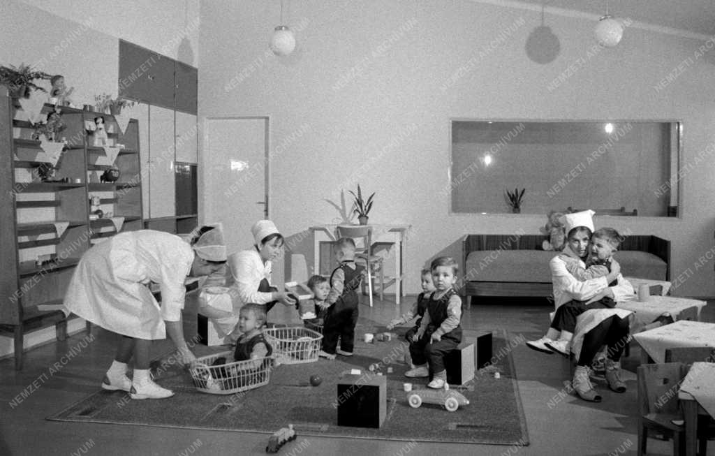 Oktatás - Új bölcsöde Szolnokon